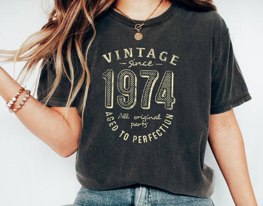 Vintage 50th birthday Gift t-shirt for Men or Women, Turning 50 Celebration Tee, Born in 1974 Shirt